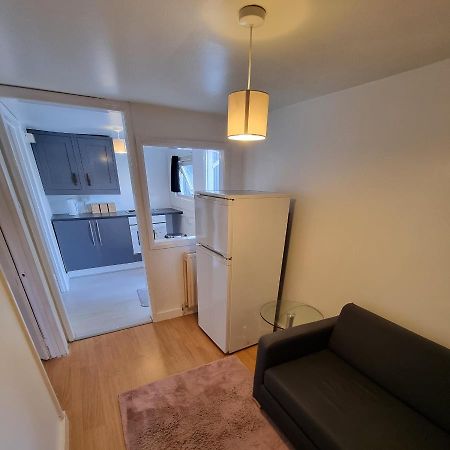 Cosey Studio Ground Floor Apartment Енфийлд Екстериор снимка