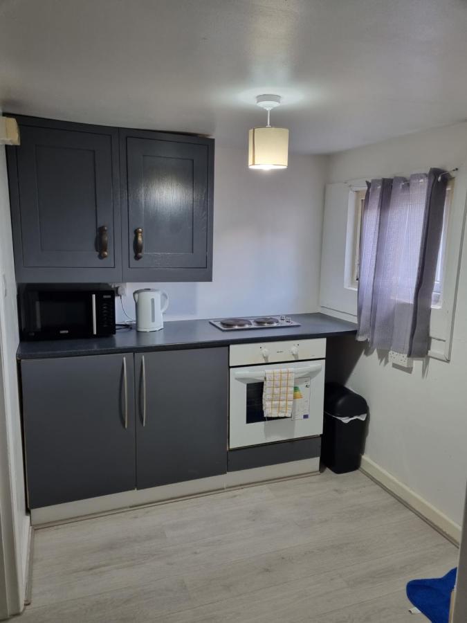 Cosey Studio Ground Floor Apartment Енфийлд Екстериор снимка